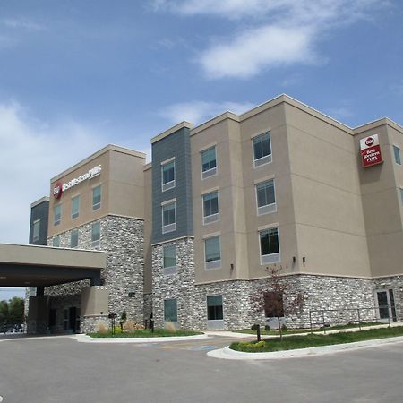 Best Western Plus Mcpherson מראה חיצוני תמונה